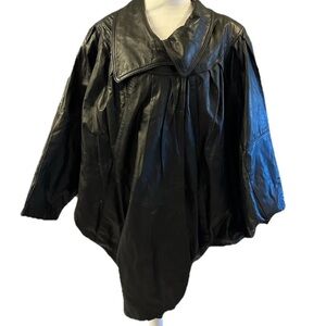 Vintage Berman’s Black Leather Cape Batwing Style Jacket Women’s Size Large